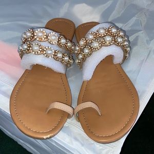 Thalia Sodi sandals